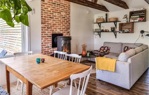 Hokerum House | Gorgeous Home In Hökerum With Lake View