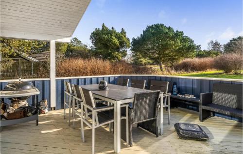 Ristinge House | Gorgeous Home In Humble With Kitchen