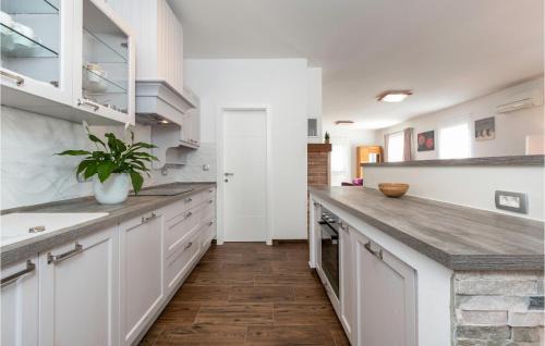 Krmed House | Gorgeous Home In Krmed With Wifi