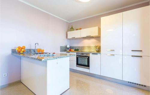 Praputnjak House | Gorgeous Home In Praputnjak