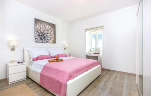 Praputnjak House | Gorgeous Home In Praputnjak
