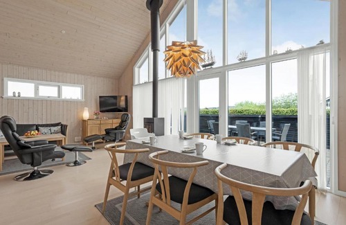 Skaven Strand House | Gorgeous Home In Tarm With Wifi