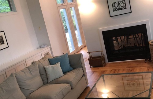 Lakeside House | Gorgeous Lake Front Home with Inground Pool