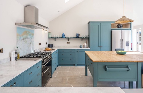 Deepdale Cottage | Gorgeous modern home, all on one level, close to shops, pubs and coastal path.