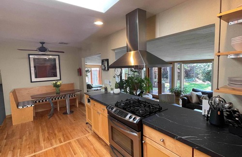 South Boulder House | Gorgeous Modern Zen Retreat - 4BR Boulder Home w/Hot Tub & Trails
