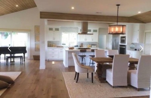 Los Angeles House | Gorgeous Newly Remodeled Open Plan Home With Spectacular City Views and Sunsets.