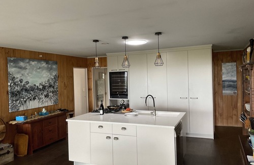 Katikati House | Gorgeous Ocean View from Waihi Beach -Mt Maunganui, Private Rustic country home