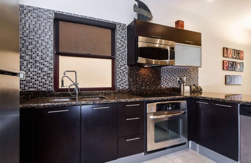 Downtown Condo | Gorgeous Reef 203 w/Ocean Views 2BR at El Faro