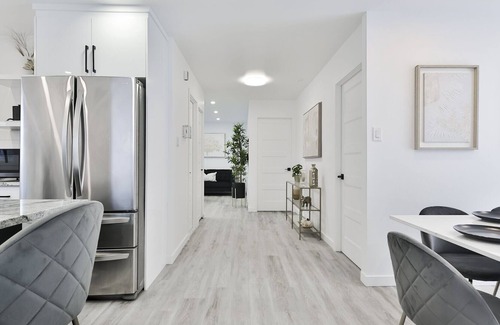 Fabreville House | Gorgeous | Spacious | Parking | Pool Table | Clean - Super host on Airbnb