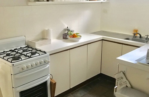 Subiaco House | Gorgeous Subiaco cottage for up to 6
