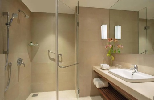 Jalandhar Hotel | Goroomgo Crown Inn Jalandhar