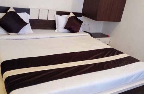 Deoghar Hotel | Goroomgo Deepsuchi Grand Deoghar