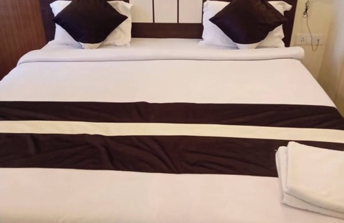 Deoghar Hotel | Goroomgo Deepsuchi Grand Deoghar