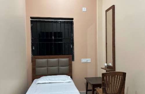 Bhadrak Hotel | Goroomgo Firdous Bhadrak