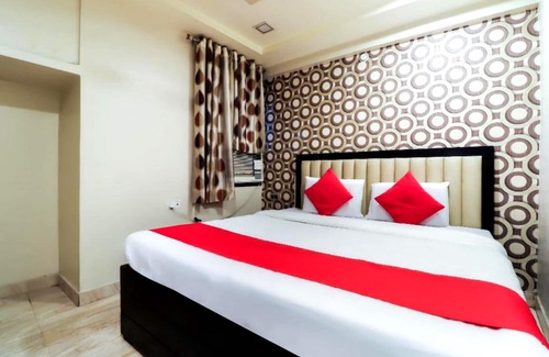 Charbagh Hotel | Goroomgo Kabir charbagh Lucknow
