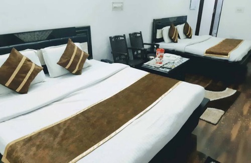 Katra Hotel | Goroomgo Madhu Palace Katra