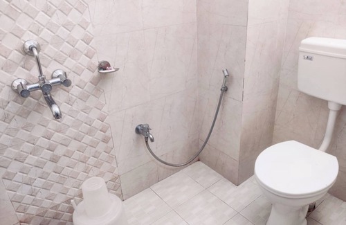 Sarnath Hotel | Goroomgo Mohit Paying Guest House Varanasi