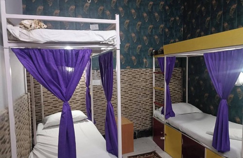 Sarnath Hotel | Goroomgo Mohit Paying Guest House Varanasi