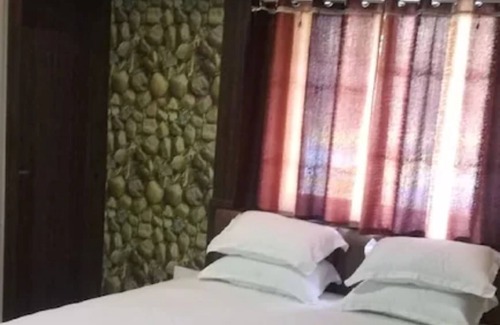 Jabalpur Hotel | Goroomgo Pankaj Palace Jabalpur