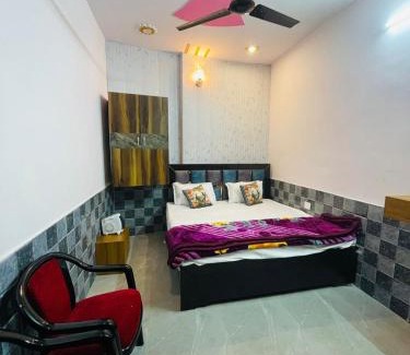 Ayodhya Hotel | Goroomgo Raghunandan Guest House Ayodhya
