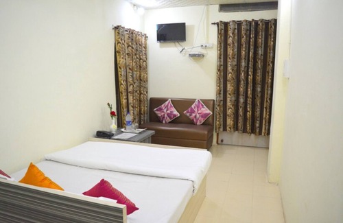 Jabalpur Hotel | Goroomgo Satyam Residency Jabalpur