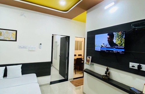 Rajpipla Hotel | Goroomgo The Rudra Homestay Gujrat