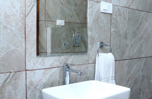 Chandigarh Hotel | Goroomgo The Silver Chandigarh