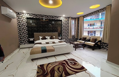 Banikhet Hotel | Goroomgo Viva La Vida Dalhousie