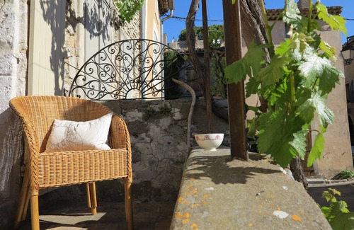 Goult House | GOULT: 2 bedroom house with great views, 2 minutes walk from the main square
