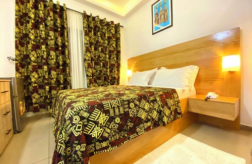 Lome House | Grace Lodge