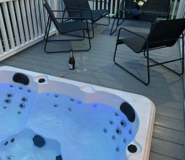Allerthorpe House | Graceland Lodge with Hot Tub