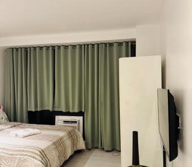Downtown Apartment | Gramercy Residences Studio With Balcony City View