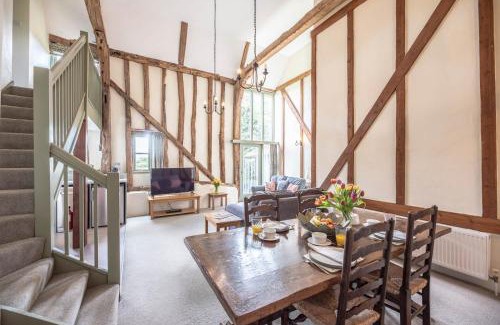 Saxmundham House | Granary Cottage Valley Farm Barns, Snape