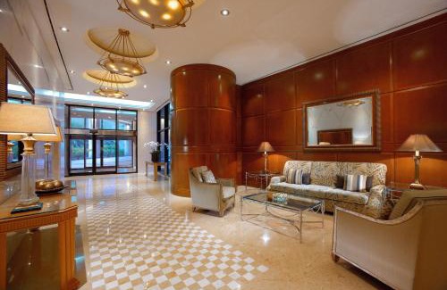 Bur Dubai Apartment | Grand Hyatt Residence