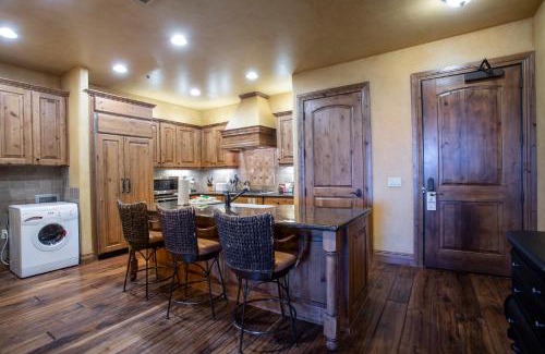 Empire Pass Apartment | Grand Lodge - Studio #205 - Ski-in ski-out Hotel Room