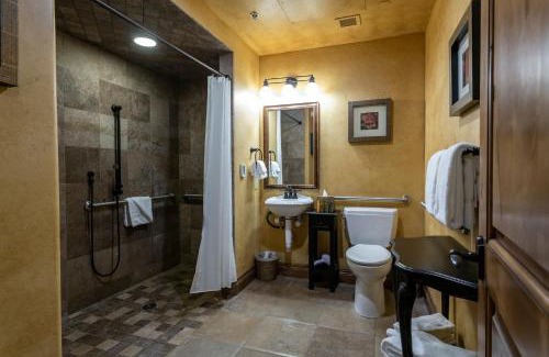 Empire Pass Apartment | Grand Lodge - Studio #205 - Ski-in ski-out Hotel Room