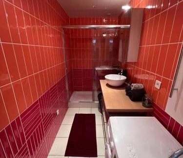 Barbatre Apartment | Grand T3 avec parking privé, centre & caves à champagne