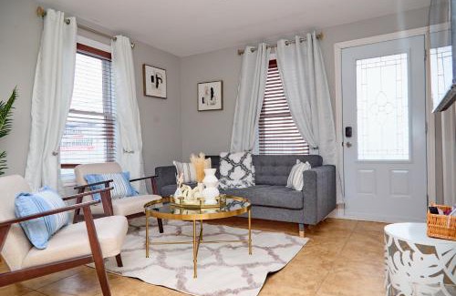 Saint-Edmond Apartment | Grande maison moderne 4 chambres - Spa Jaccuzi, Jardin & Parking gratuit - Idéale Familles et groupes