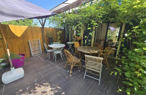 Besancon House | Grande maison calme proche centre terrasse jardin