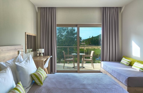 Alikanas House | Grapevines Hotel