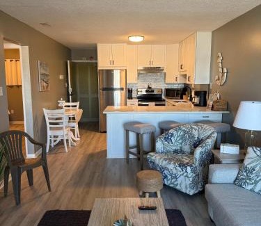 North Myrtle Beach Apartment | Great 2 Br 1 & half bath Marsh Villas 2M