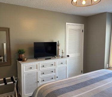 North Myrtle Beach Apartment | Great 2 Br 1 & half bath Marsh Villas 2M