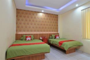 Kampung Bali House | Green Apple Residence near Sarinah Mitra RedDoorz