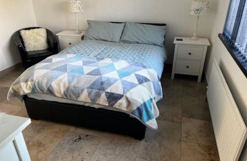 Crumlin Bed & Breakfast | Green Monkey Lodge