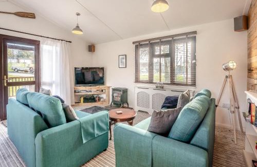 Cowes House | Green Poplars