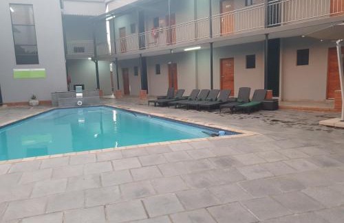 Rustenburg Cabin | Green Side accommodation