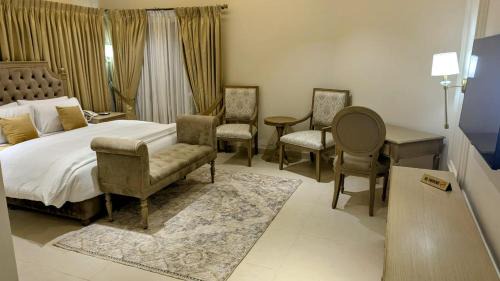 Punjab Hotel | Greenpak Hotel by ChenOne