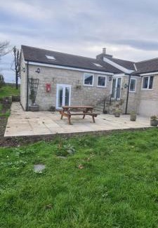 Hurdlow Apartment | Greystones nawab 2 units b and c sleeps upto 12, in buxton in peak park