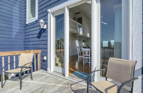 Caswell Beach House | Griffin by Oak Island Accommodations