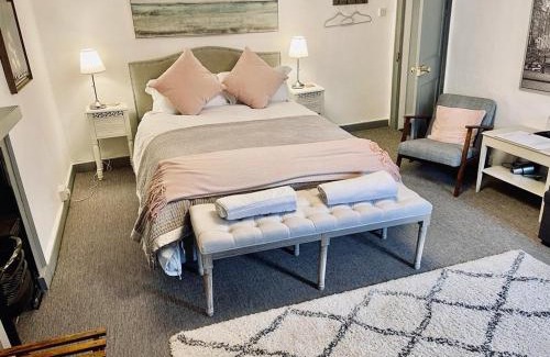 Castle Bytham Bed & Breakfast | Griffin Inn